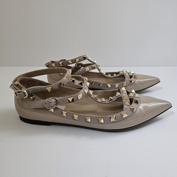 Valentino Garavani Shoes - Valentino Garavani EU37 Rockstud Flats / Nude Patent Leather / Great Condition